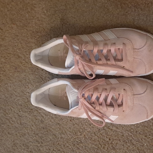 Pink and white adidas - Picture 1 of 4